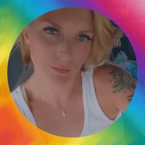 nicole_hogg